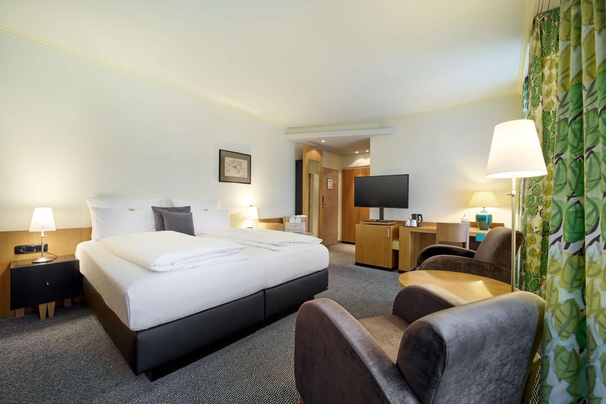 Hotel Western Premier Park & 4*
