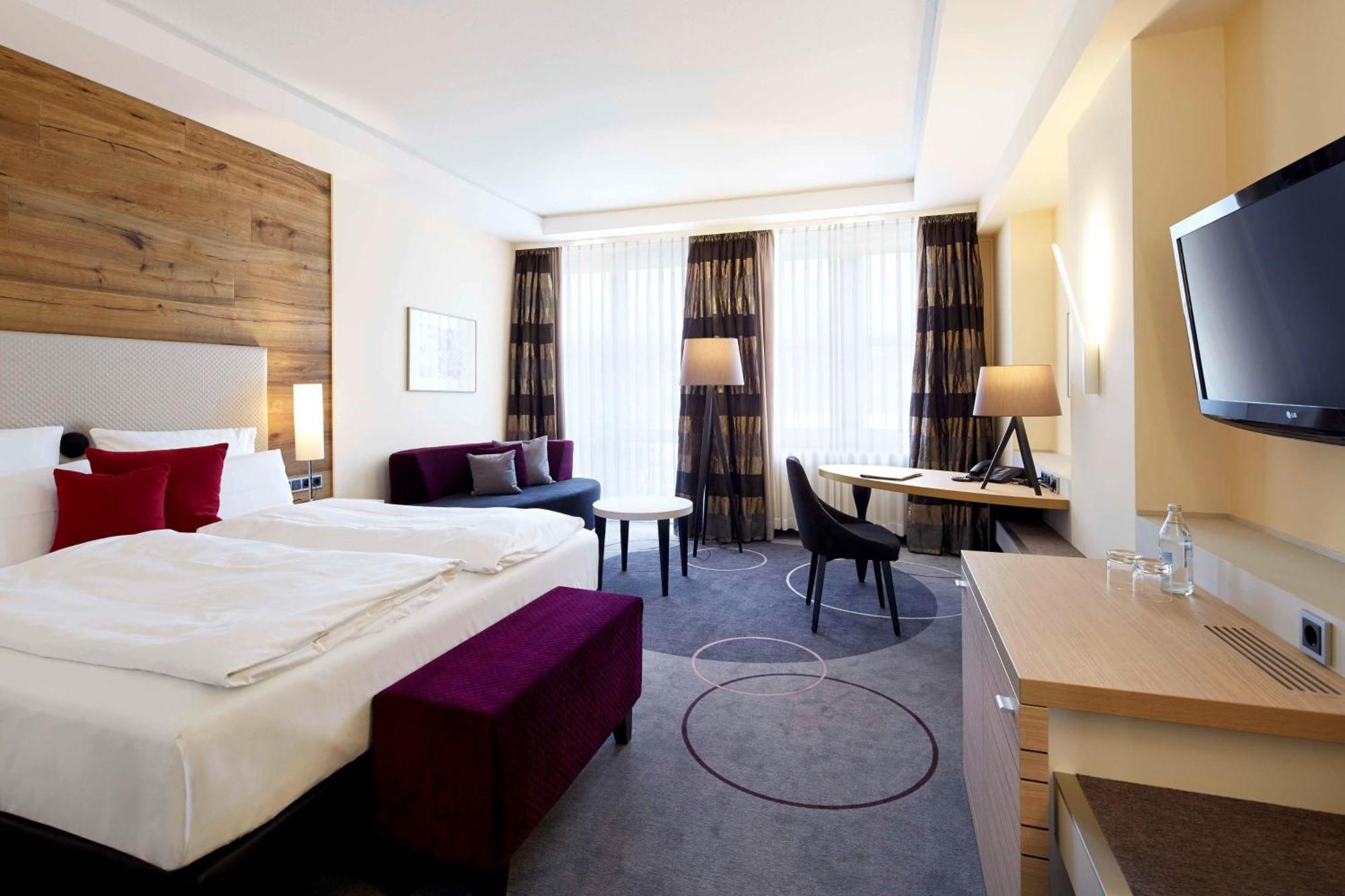Western Premier Park & Hotel 4*