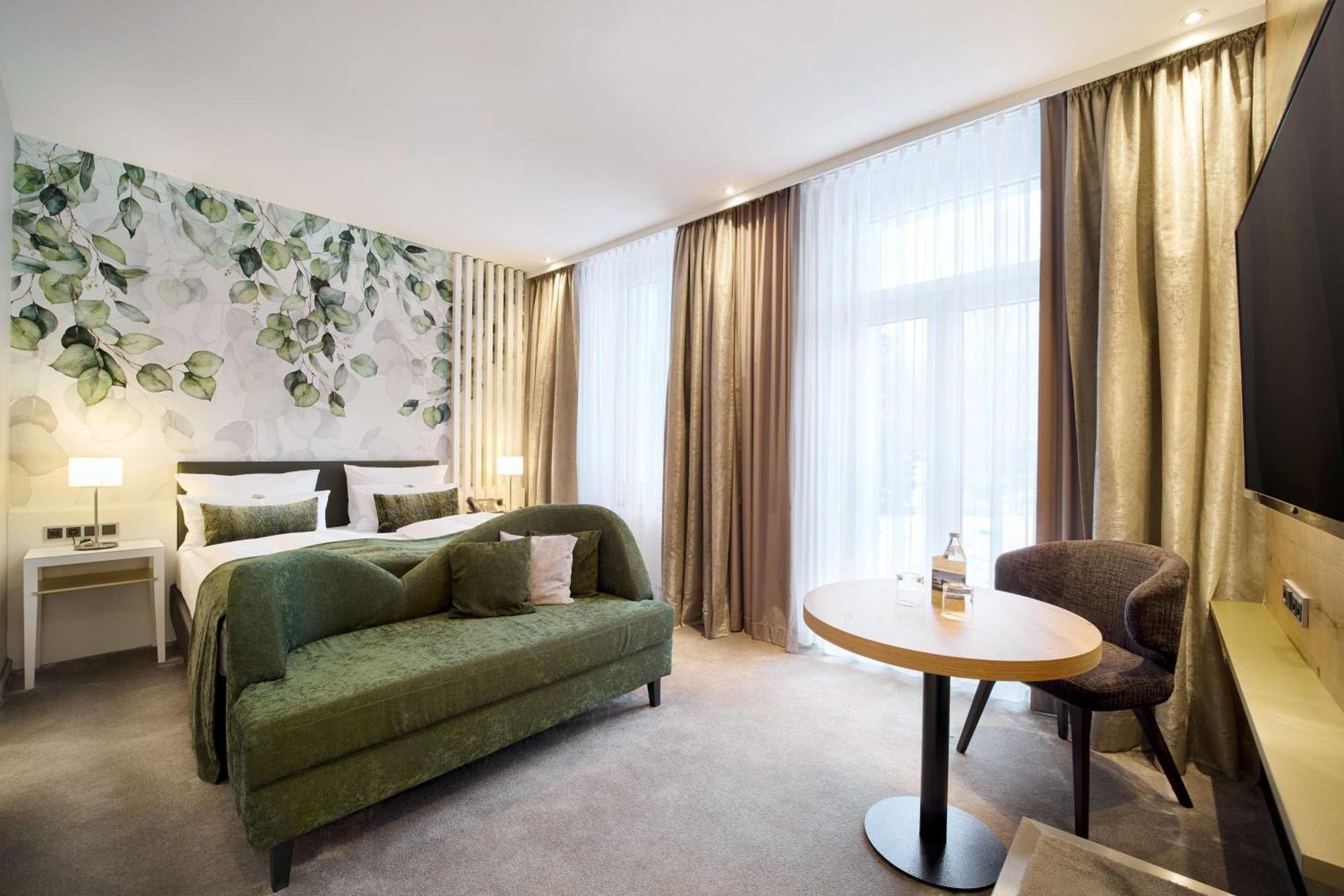 Western Premier Park Hotel&spa 4*